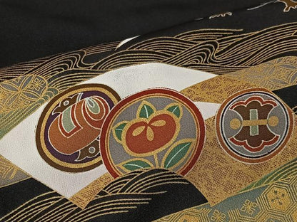 平和屋着物■豪華黒留袖　駒刺繍　地紙吉祥花文　金彩　正絹　逸品　CABK0155ua