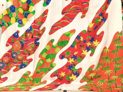 平和屋着物■豪華振袖　駒刺繍　草花文　金彩　正絹　逸品　CABK0262ua