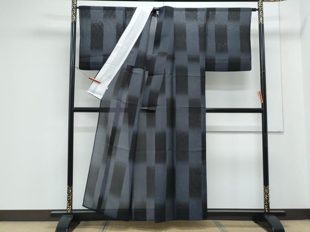 平和屋着物＊夏物　本場大島紬　夏大島　9マルキ　短冊文　正絹　逸品　CABK0411th