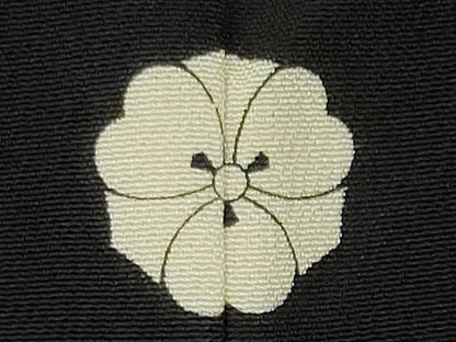 平和屋着物■豪華黒留袖　駒刺繍　御所車草花文　金彩　正絹　逸品　CABK0895ou