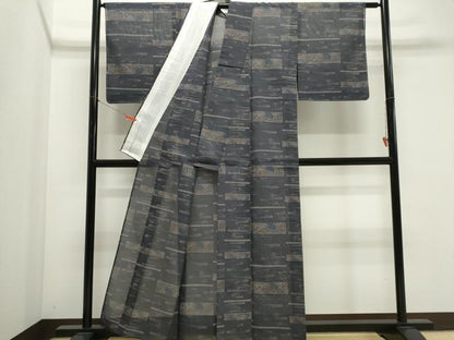 平和屋着物＊夏物　本場大島紬　夏大島　横段草花文　証紙付き　正絹　逸品　未使用　CABK1194ou