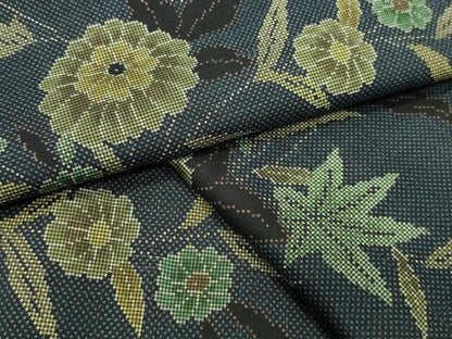 平和屋着物●本場大島紬　7マルキ　草花文　正絹　逸品　CABK2037gh