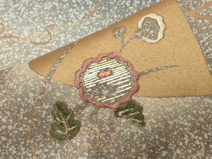 平和屋着物●訪問着　本場染大島紬　竹屋町刺繍　孔雀花文　暈し染め　金彩　正絹　逸品　CABK2067gh