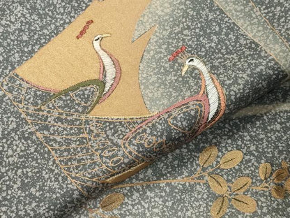 平和屋着物●訪問着　本場染大島紬　竹屋町刺繍　孔雀花文　暈し染め　金彩　正絹　逸品　CABK2067gh
