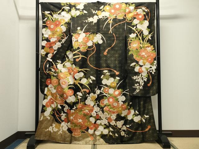 平和屋着物●豪華振袖　駒刺繍　花籠文　黒地　金彩　金通し地　正絹　逸品　CABK2324gh