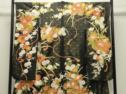 平和屋着物●豪華振袖　駒刺繍　花籠文　黒地　金彩　金通し地　正絹　逸品　CABK2324gh