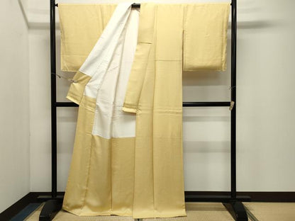平和屋着物●上質な色無地　五木ひろし監修　舞花地紋　淡黄色　正絹　逸品　未使用　CABK2627gh