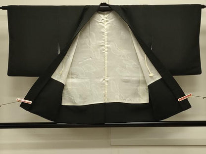 平和屋着物＃羽織　枝楓文　黒地　正絹　逸品　CABK3204in