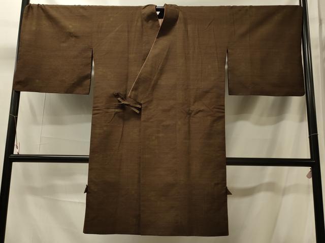 平和屋着物＃国指定重要無形文化財　本場久米島紬　手織　道中着　琉球絣文様　ロング丈　正絹　逸品　CABK3250in