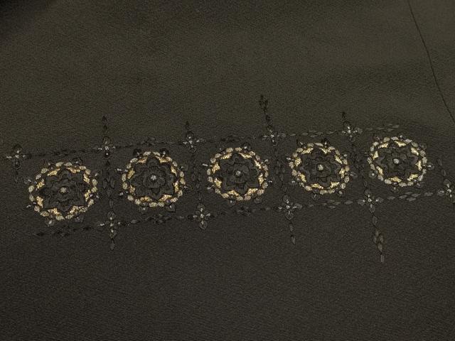 平和屋着物＃道行コート　総刺繍　格子正倉院花文　黒地　金糸　正絹　逸品　CABK3305in