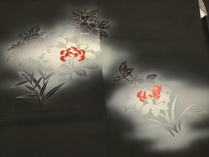 平和屋着物＃羽織　刺繍　草花文　暈し染め　黒地　正絹　逸品　CABK3310in