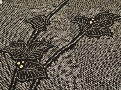 平和屋着物＃羽織　総絞り　枝葉文　黒地　正絹　逸品　CABK3316in