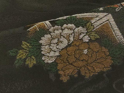 平和屋着物＃羽織 寿光織 色紙風景花文 黒地 金銀糸 正絹 逸品 CABK3320in
