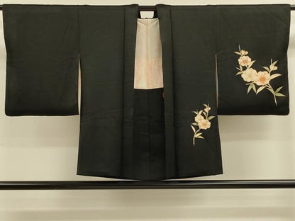 平和屋着物＃羽織 草花文 黒地 金彩 正絹 逸品 CABK3331in