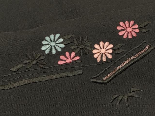 平和屋着物＃羽織　総刺繍　草花文　黒地　正絹　逸品　CABK3349in