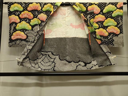 平和屋着物＃本疋田絞り　羽織　立波枝松文　黒地　正絹　逸品　CABK3363in