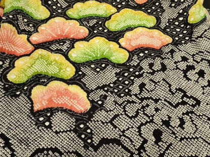 平和屋着物＃本疋田絞り　羽織　立波枝松文　黒地　正絹　逸品　CABK3363in
