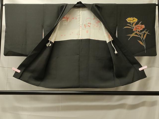 平和屋着物＃羽織　草花文　黒地　正絹　逸品　CABK3401in