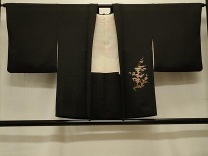 平和屋着物＃羽織 吉祥笹竹文 黒地 金彩 正絹 逸品 CABK3514in