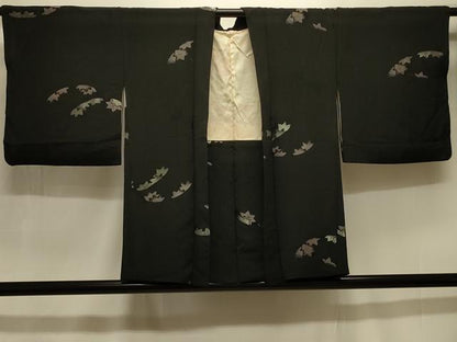 平和屋着物＃羽織 寿光織 舞楓文 黒地 銀糸 正絹 逸品 CABK3583in