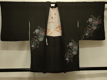 平和屋着物＃羽織 草花文 黒地 銀彩 正絹 逸品 CABK3584in