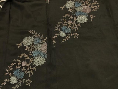 平和屋着物＃羽織 草花文 黒地 銀彩 正絹 逸品 CABK3584in