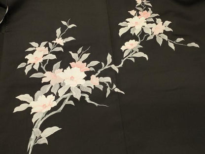 平和屋着物＃羽織 手描き 枝花文 黒地 正絹 逸品 CABK3596in