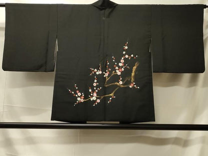 平和屋着物＃羽織 手描き 枝梅文 黒地 金彩 正絹 逸品 CABK3597in
