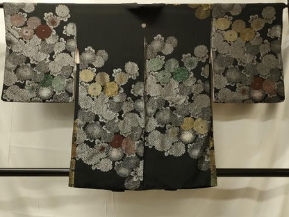 平和屋着物＃羽織 寿光織 菊づくし 黒地 金銀糸 正絹 逸品 CABK3599in