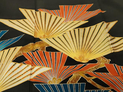 平和屋着物■豪華黒留袖　駒刺繍　松葉文　金彩　　正絹　逸品　CABK3613ev