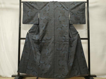 平和屋着物■本場大島紬　7マルキ　色紙菊文　正絹　逸品　CABK4233ev