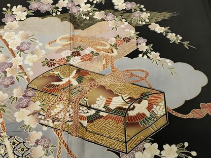 平和屋着物■豪華黒留袖　飛鶴文箱枝桜文　暈し染め　金彩　正絹　逸品　CABK4343ev