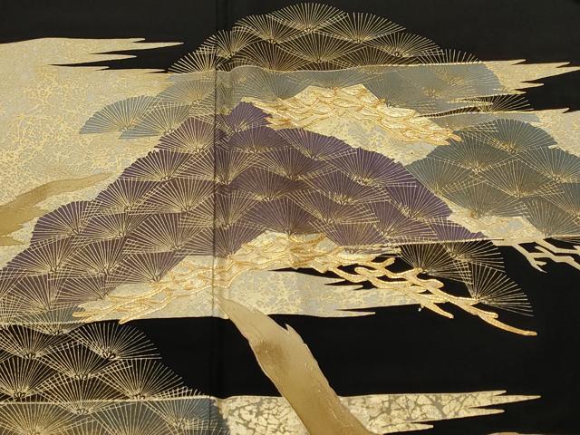 平和屋着物■豪華黒留袖　作家物　駒刺繍　飛鶴枝松文　金彩　正絹　逸品　CABK4357ev