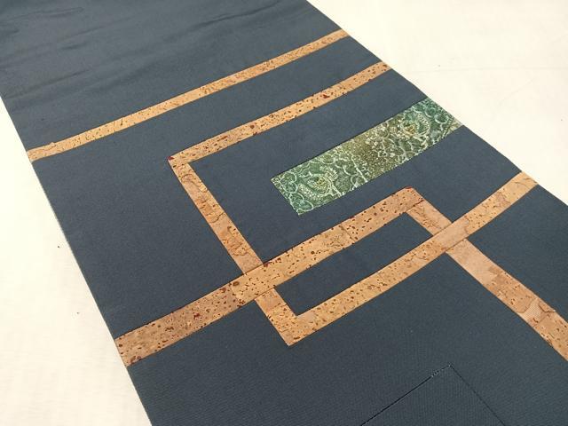平和屋着物●創作 両面 太鼓柄袋帯 本場大島縞紬地 上村絹織物謹製 切嵌 金唐革 コルク 幾何学鳳凰文 証紙付き 正絹 逸品 CABK4419vp