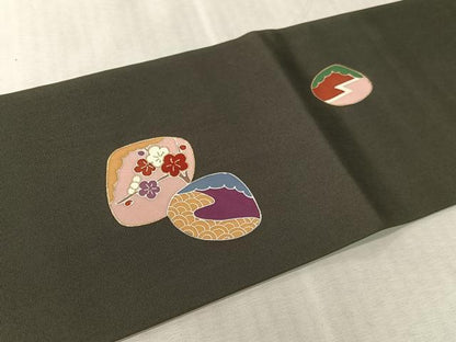 平和屋着物●塩瀬　九寸名古屋帯　駒刺繍　貝合せ花文　黒地　金彩　正絹　逸品　CABK4421vp