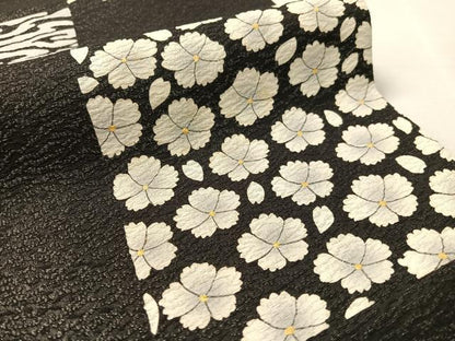 平和屋着物●東京友禅　菅有鬼一　両面　六通柄袋帯　市松草花文　黒地　銀通し地　正絹　逸品　未使用　CABK4706vp