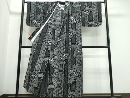 平和屋着物∴夏物　浴衣　有松鳴海絞り　地紙花間道　黒地　綿　逸品　未使用　CABK5334ng
