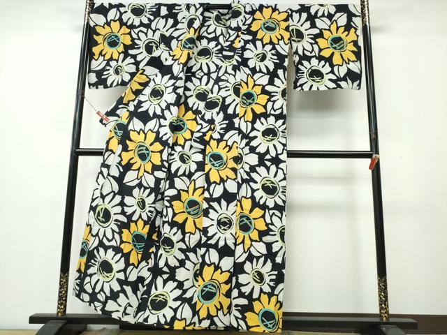 平和屋着物∴夏物　浴衣　注染　手縫い　舞花文　黒地　綿　逸品　CABK5495ng