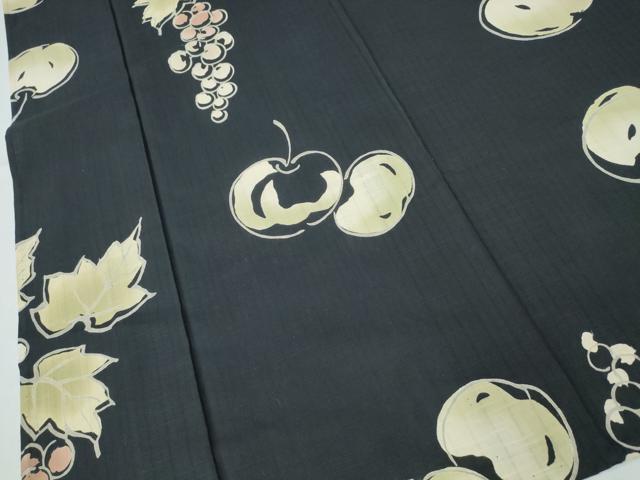 平和屋着物∴夏物　浴衣　注染　手縫い　葡萄　林檎　リンゴ　成り物　黒地　綿　逸品　CABK5497ng