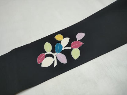 平和屋着物●塩瀬　九寸名古屋帯　ろうけつ染　枝葉文　黒地　正絹　逸品　CABK5601hy