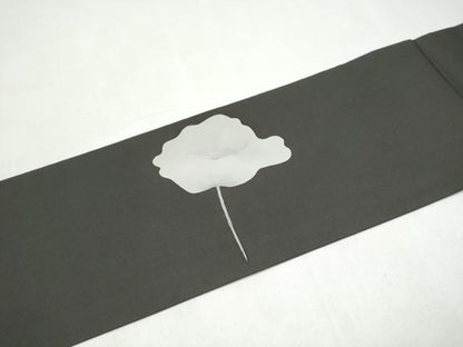 平和屋着物●塩瀬　九寸名古屋帯　ろうけつ染　舞花文　黒地　正絹　逸品　CABK5622hy