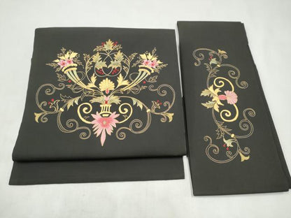 平和屋着物●塩瀬　つけ帯　駒刺繍　更紗花文　黒地　金彩　正絹　逸品　CABK5708hy