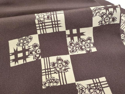 平和屋着物●九寸名古屋帯　作家物　伊勢型染め　格子舞桜文　鬼しぼ縮緬　正絹　逸品　CABK5913hy
