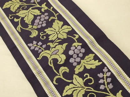 平和屋着物●本場筑前博多織　両面　半幅帯　葡萄蔦の葉文/草花間道　正絹　逸品　CABK6263ak