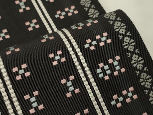 平和屋着物●本場筑前博多織　半幅帯　花織　小野和也作　幾何学間道　黒地　証紙付き　正絹　逸品　CABK6267ak