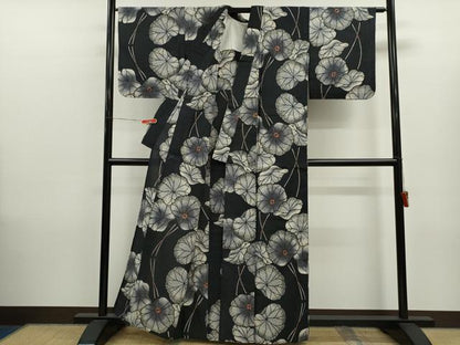 平和屋着物∴夏物　浴衣　注染　蓮　手縫い　黒地　綿　逸品　CABK6560ze