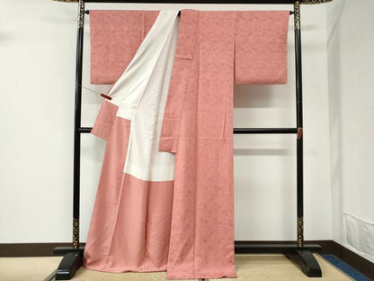 平和屋着物●上質な色無地　舞花地紋　珊瑚色　ロング丈　正絹　逸品　未使用　CABK7201yc