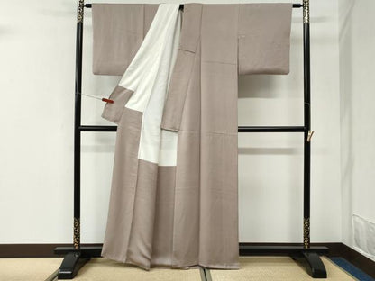 平和屋着物●上質な色無地　白茶色　正絹　逸品　CABK7210yc