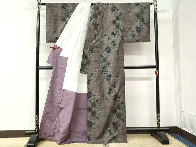 平和屋着物●本場大島紬　9マルキ　葡萄蔦の葉文　正絹　逸品　CABK7230yc