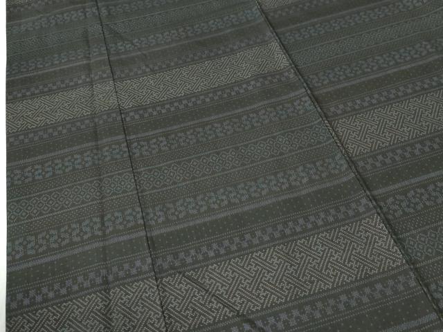 平和屋着物●本場大島紬　9マルキ　横段吉祥文　正絹　逸品　CABK7243yc